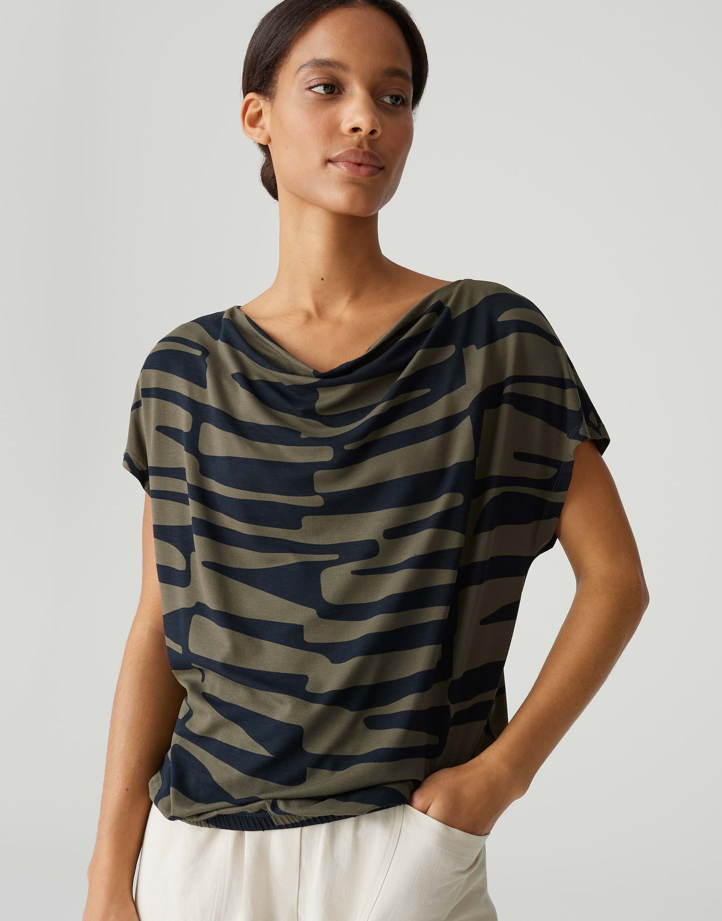 OPUS TOP SAPAYA OLIVE LEAF