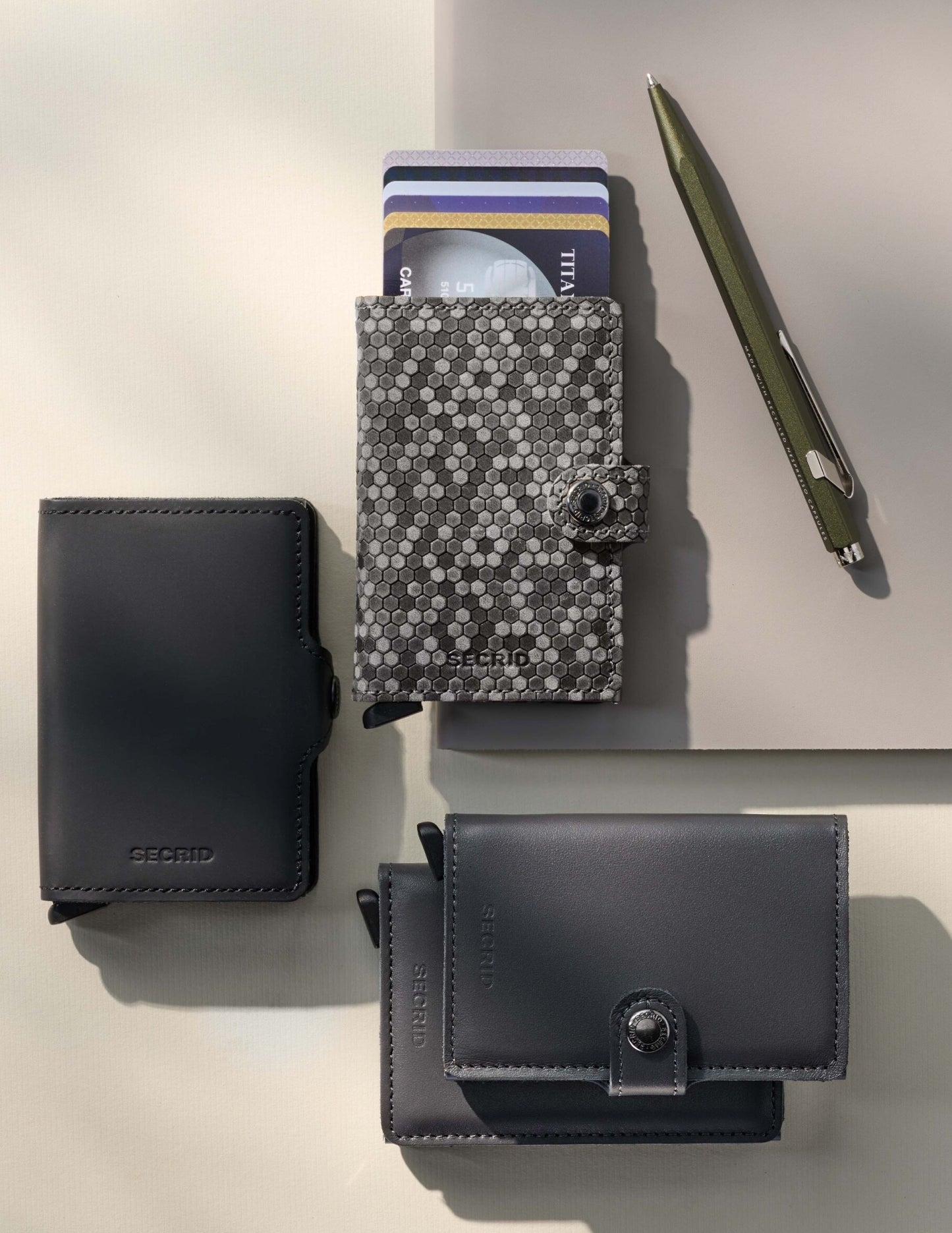SECRID MINIWALLET HEXAGON GREY