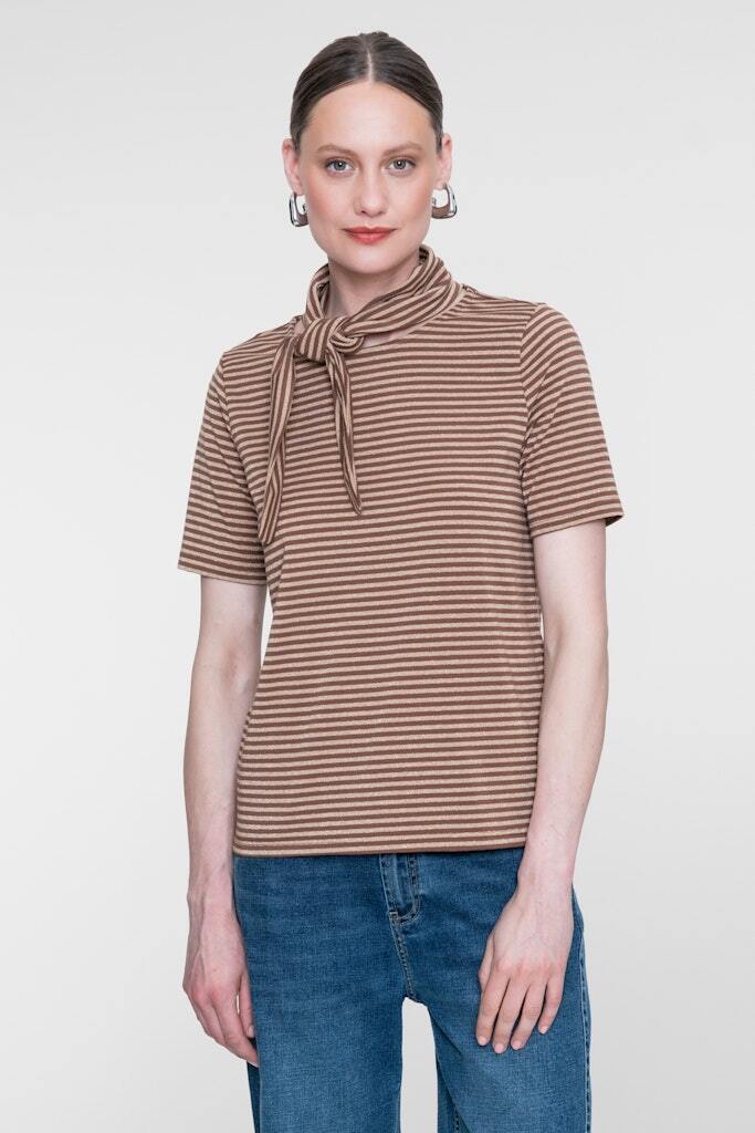 GEISHA T-SHIRT GESTREEPT MET STRIK CAMEL/SAND