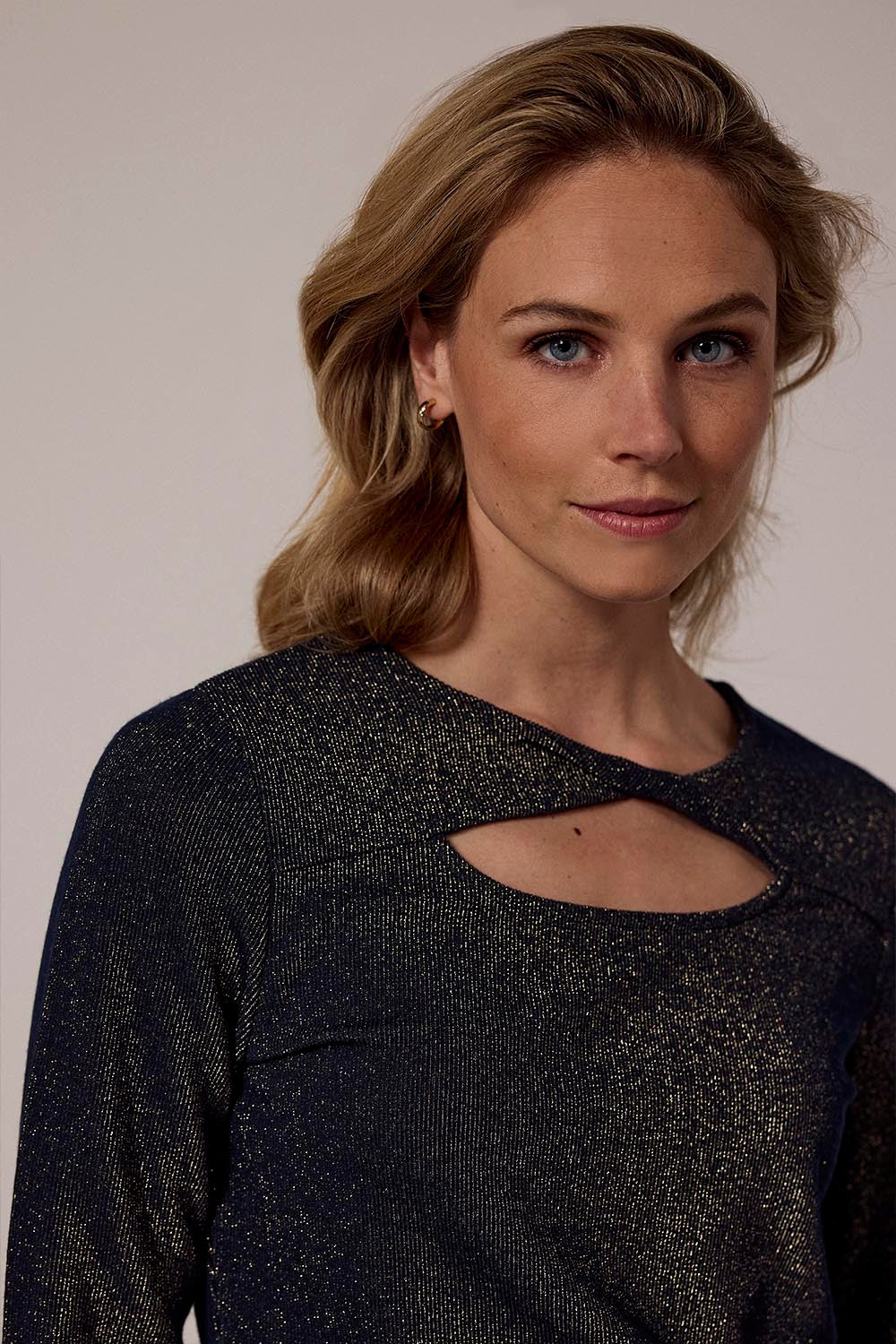 TRAMONTANA TOP LUREX TWISTED NECK DETAIL MIDNIGHT