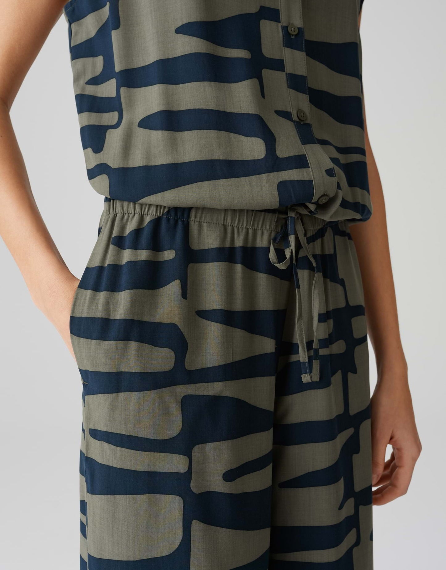 OPUS JUMPSUIT MONNY OLIVE LEAF