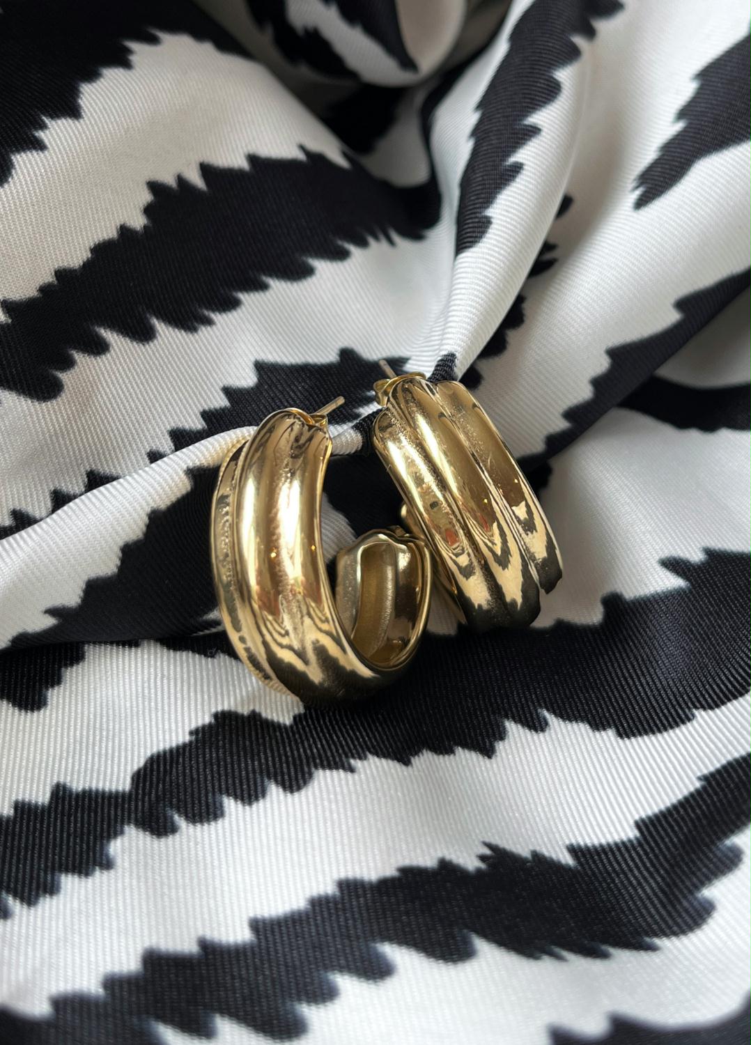 BY JAM OORBELLEN BOLD RINGS GOLD