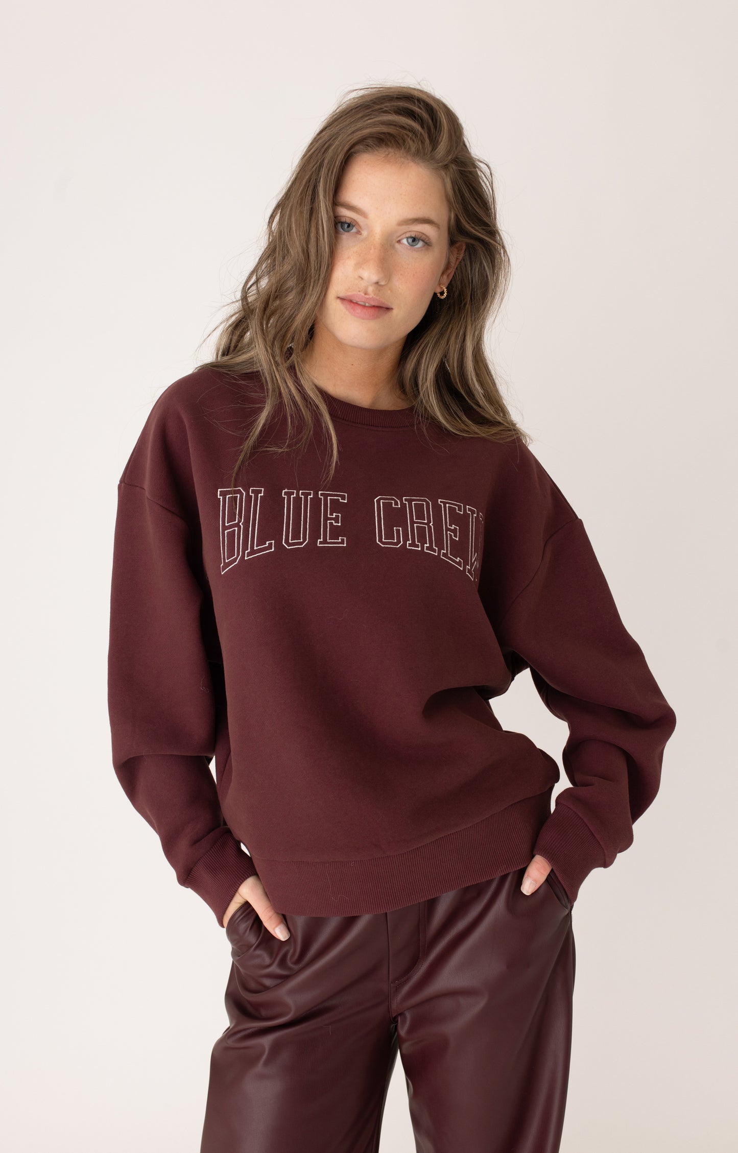 ANNA BLUE SWEATER BLUE CREW BORDEAUX SOLID