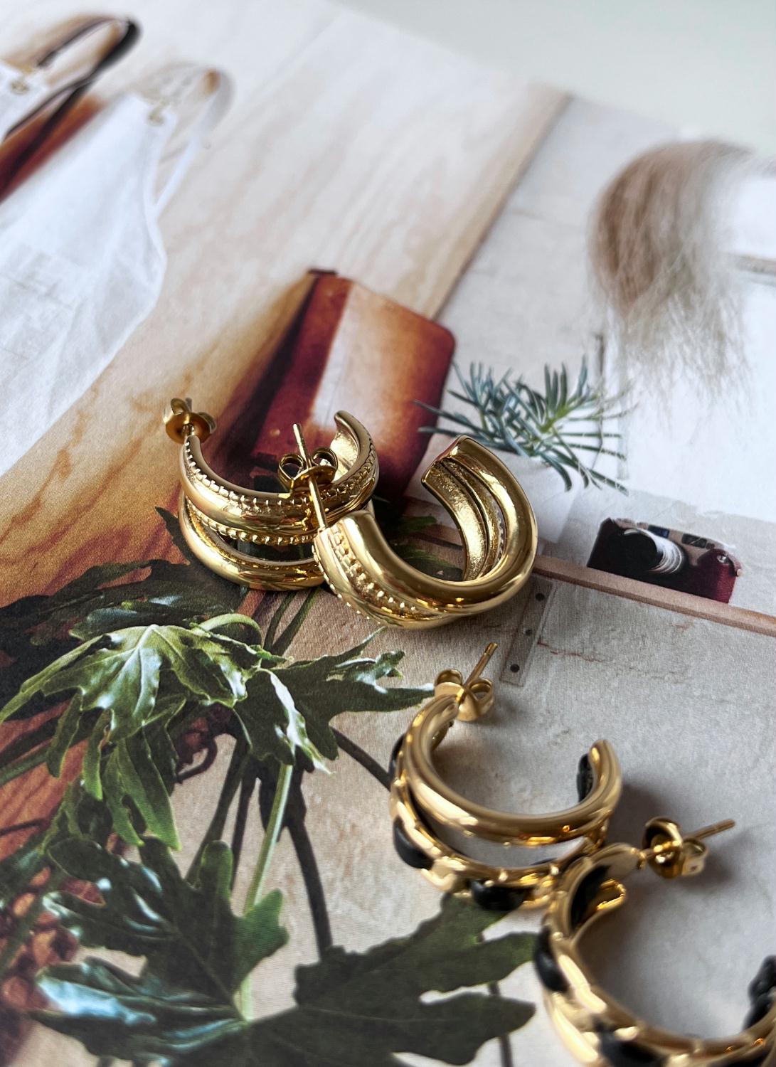 BY JAM OORBELLEN ROUND GOLD