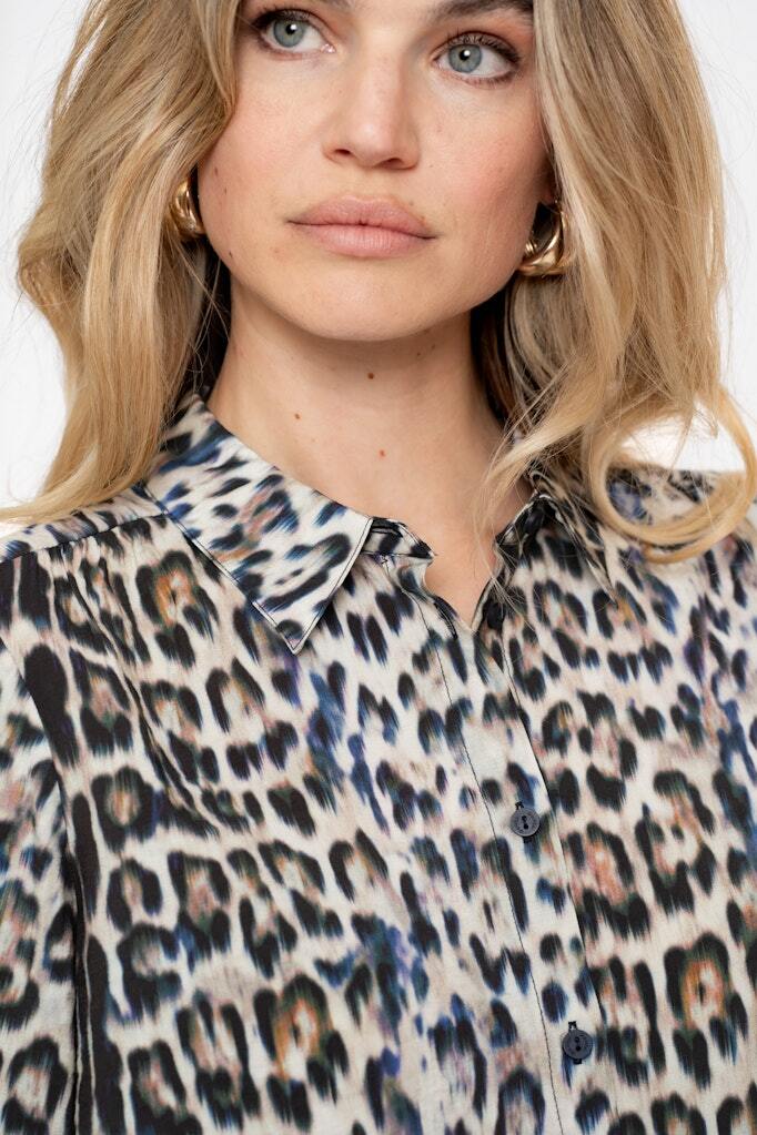 GEISHA BLOUSE ANIMAL PRINT CAMEL/BLUE/BLACK