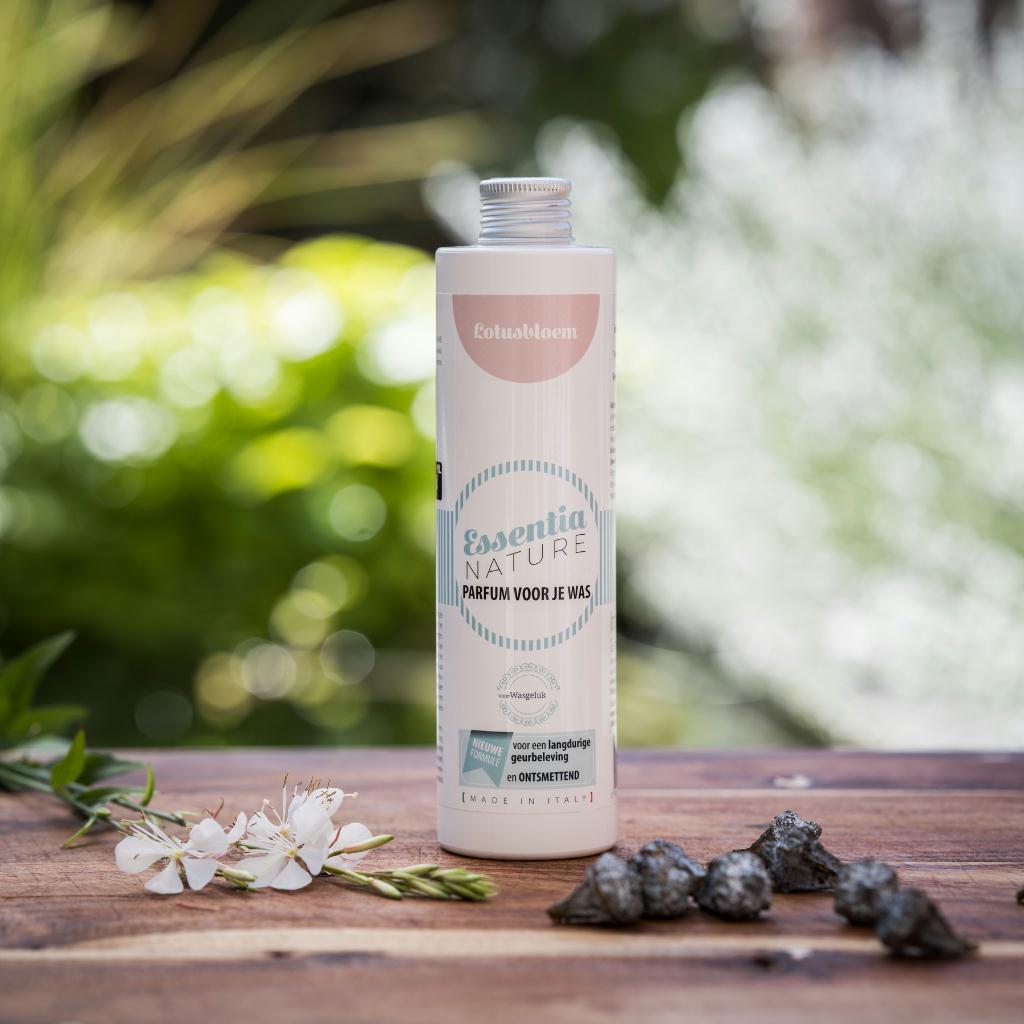 WASGELUK FLES WASPARFUM LOTUSBLOEM
