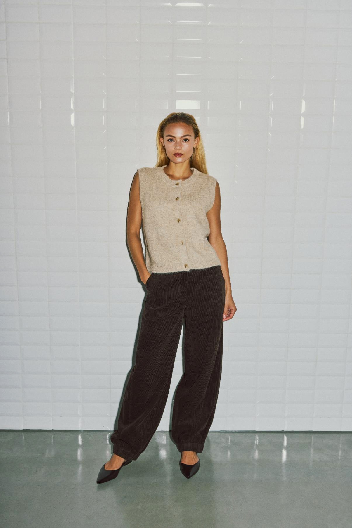 WITHBLACK BROEK BELINI CORD BARREL DARK BROWN