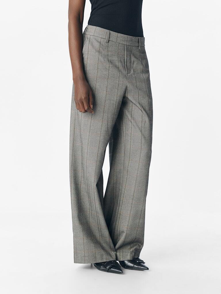 OBJECT BROEK LISA WIDE BLACK/HUMUS + TANNIN