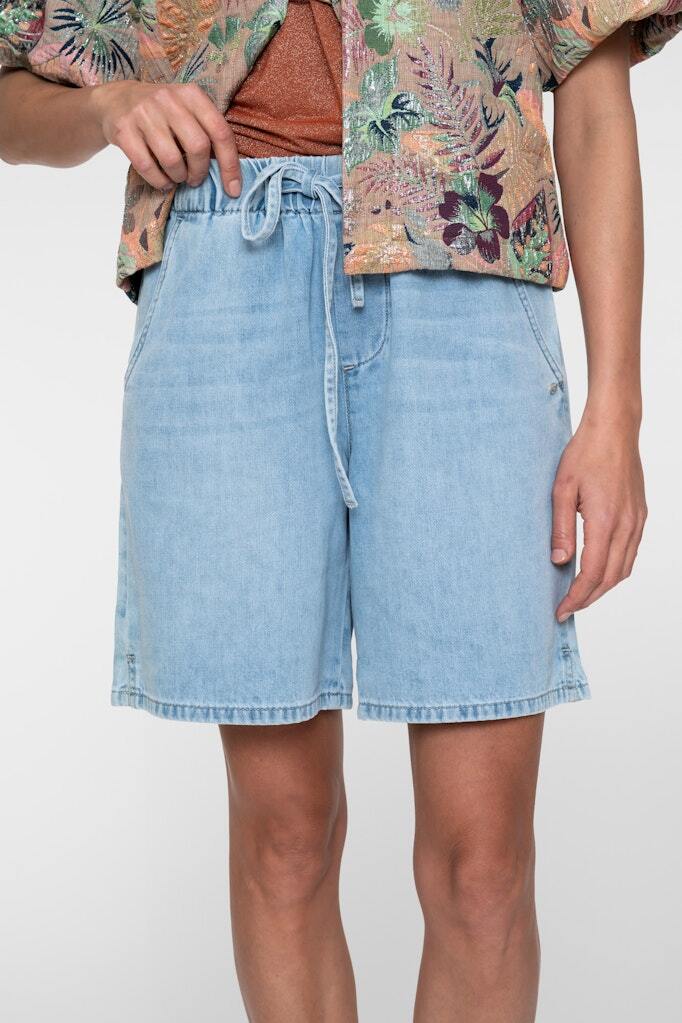 GEISHA SHORT LOOSE FIT HEAVY BLEACHED DENIM