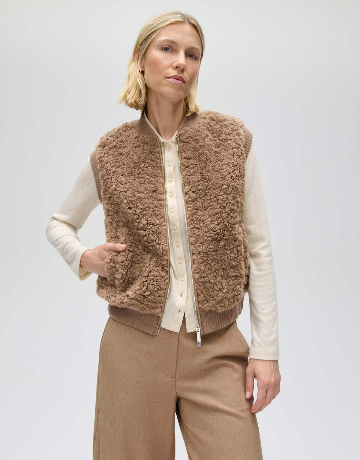 OPUS BODYWARMER GASTE LIGHT MOCCA