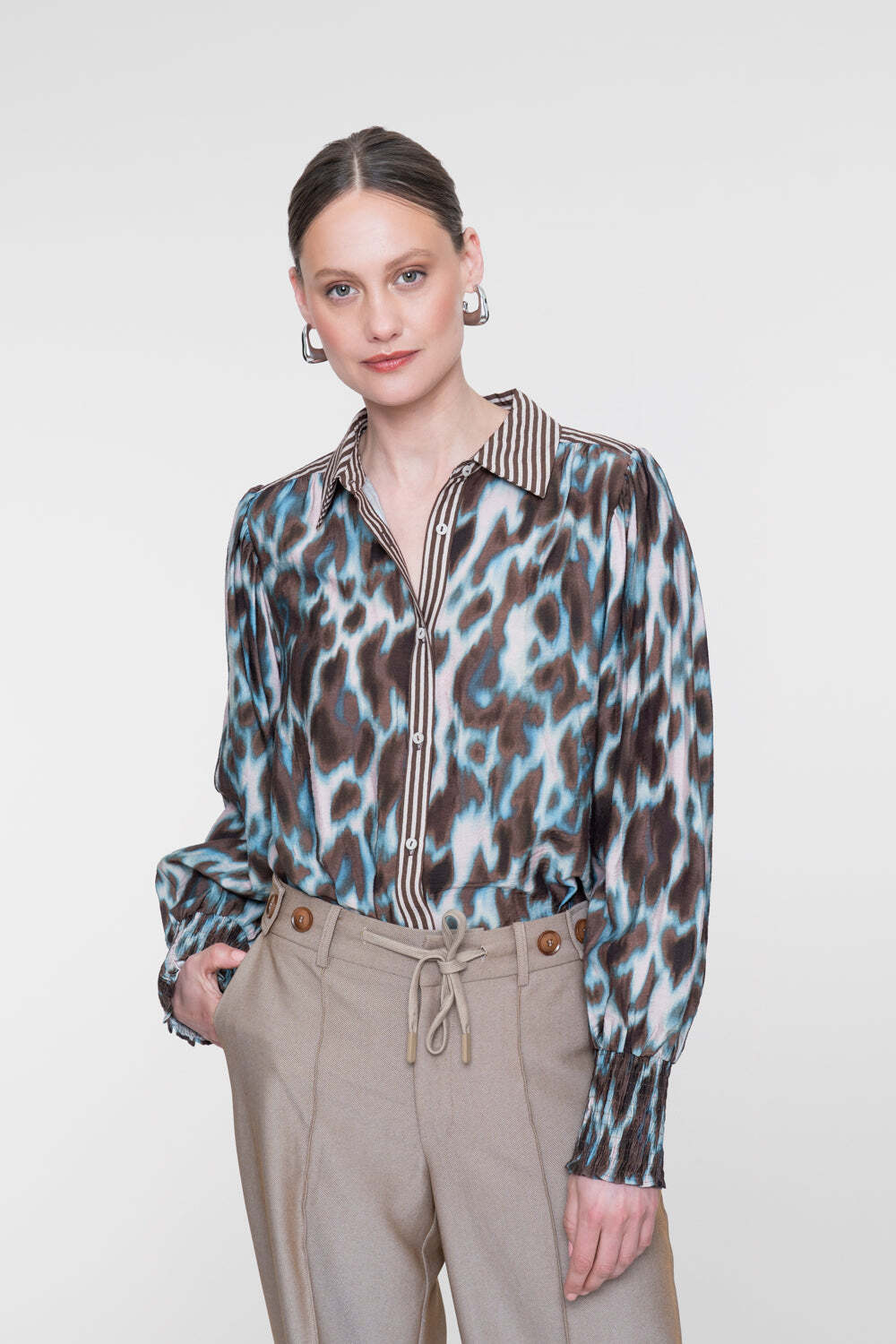 GEISHA BLOUSE MET ANIMALDESSIN NAVY/BROWN
