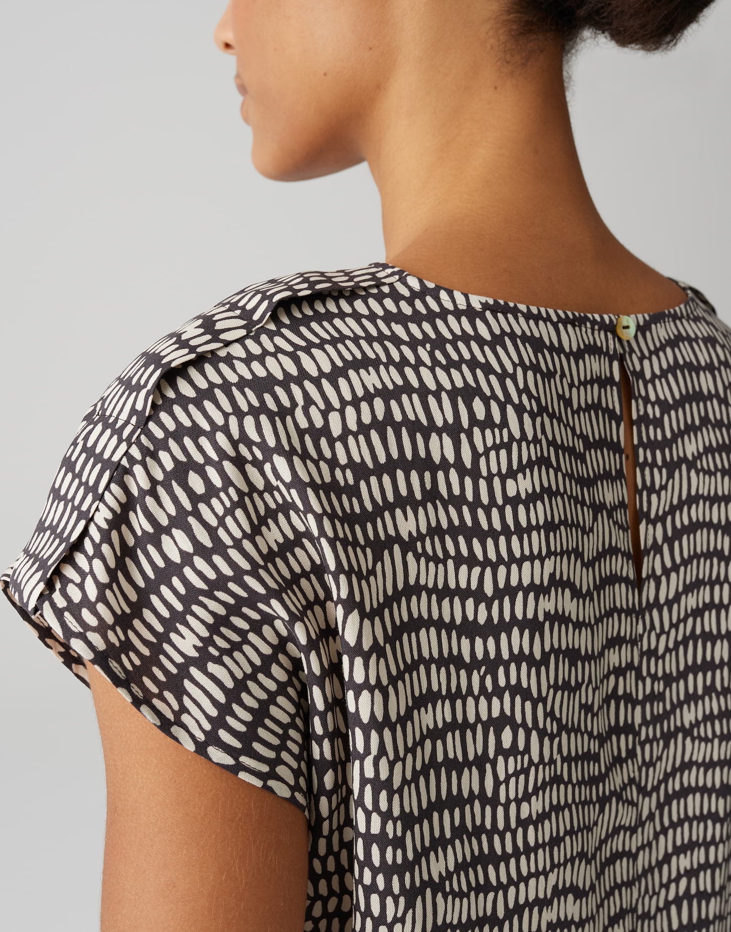 OPUS TOP FERENA SPLASH MIDNIGHT BROWN
