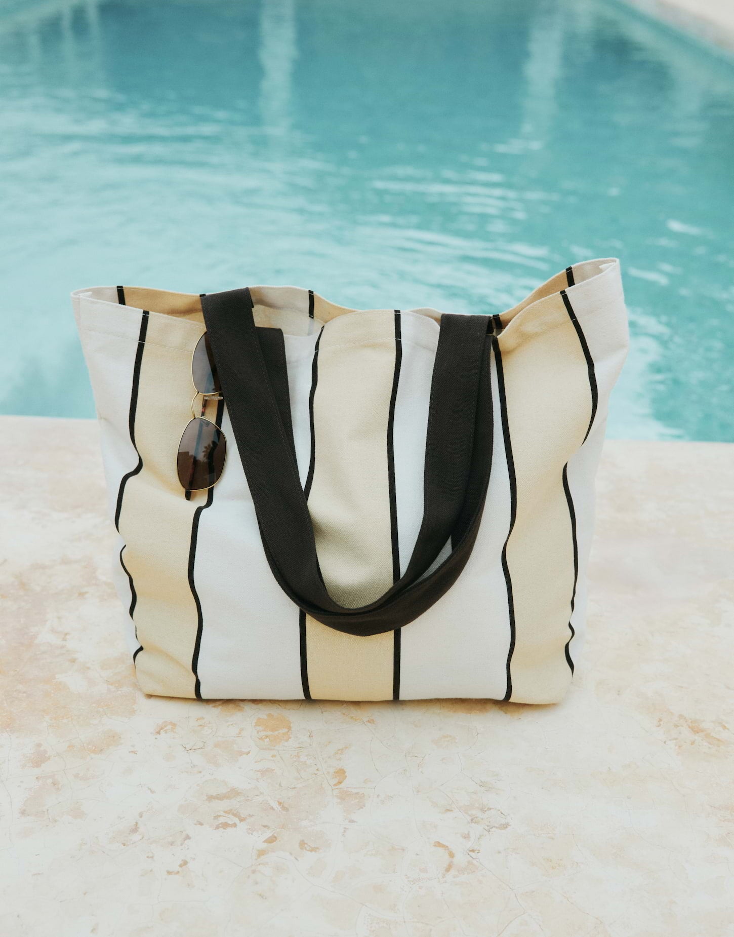 OPUS SHOPPER ANNECA RESORT HONEY BUTTER