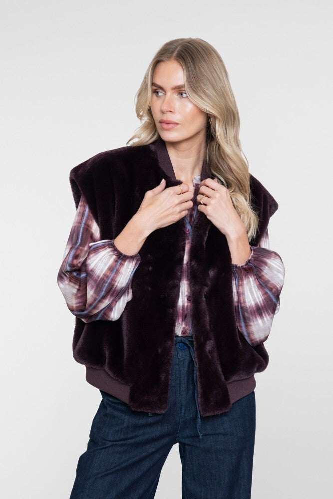 GEISHA GILET BURGUNDY