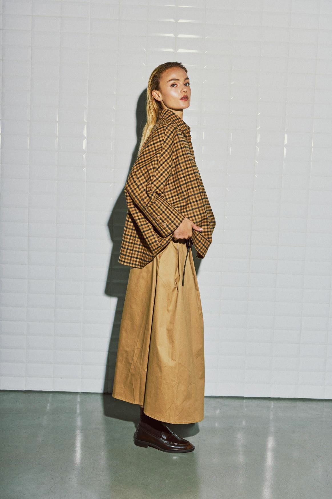 WITHBLACK BLOUSE MADISON CHECK CAMEL