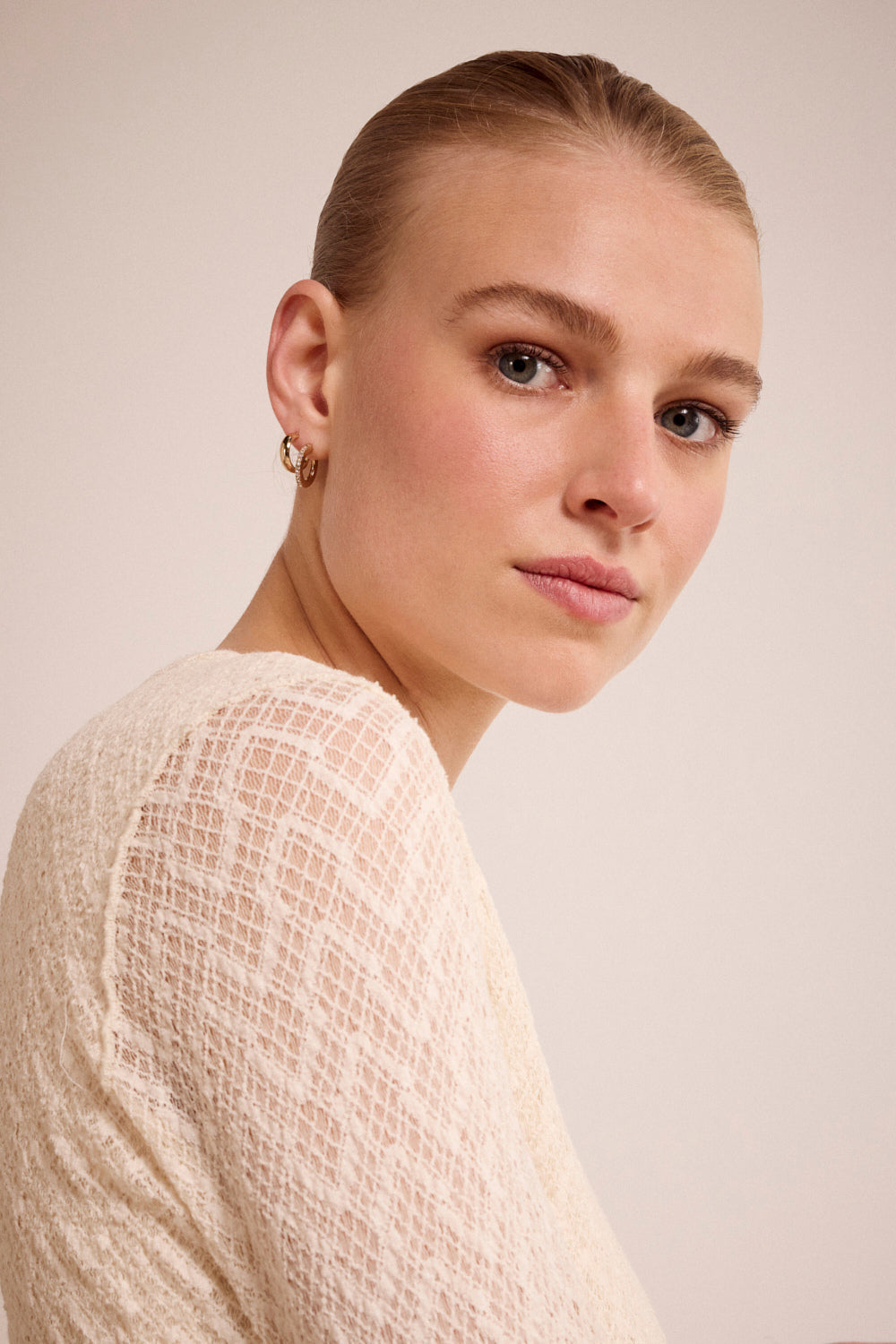 TRAMONTANA TOP STRETCH LACE STONE