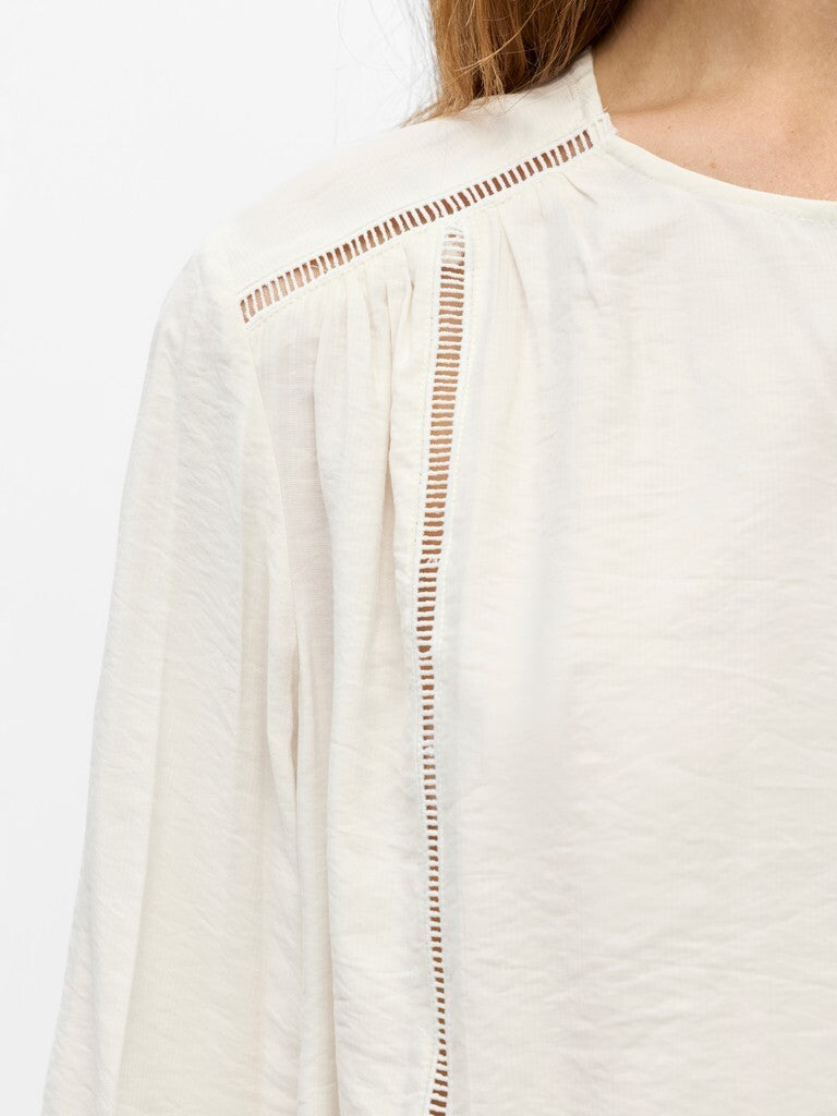 OBJECT TOP DANA WHITE