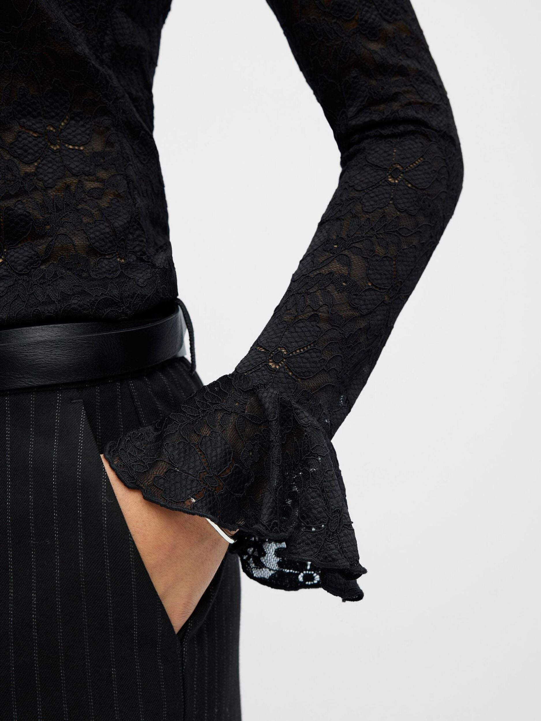 OBJECT TOP INES BLACK