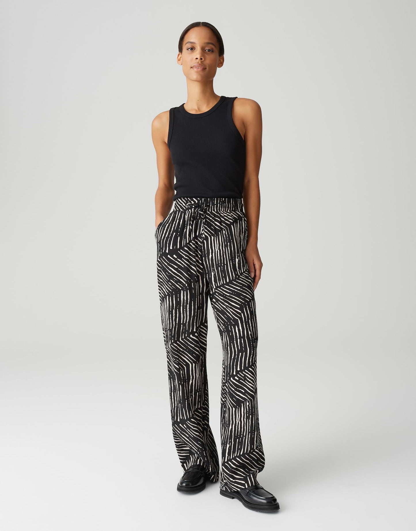 OPUS BROEK MAROU PALM LEAVES BLACK