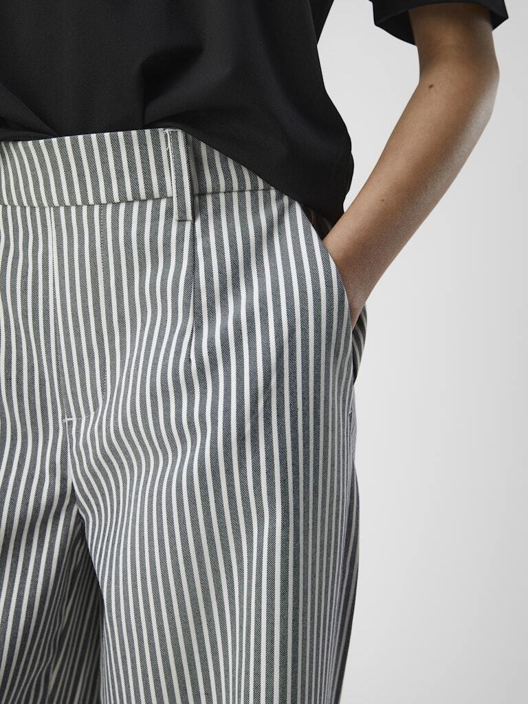 OBJECT BROEK LISA WIDE CLOUD DANCER/MOREL