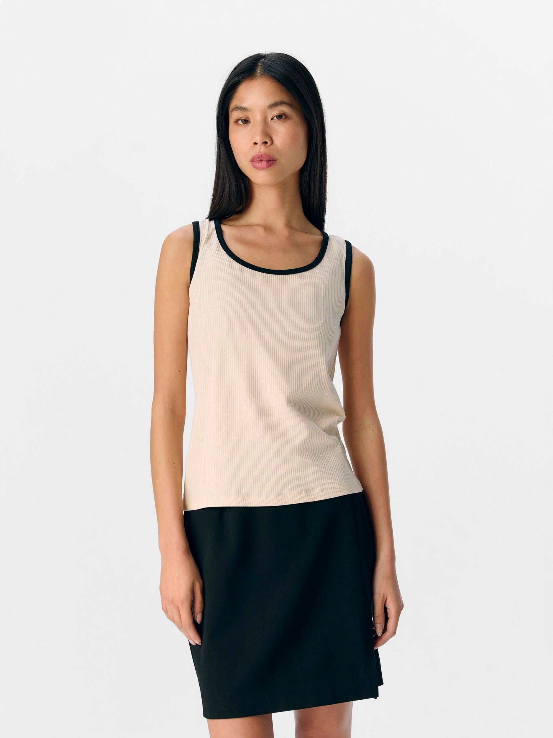 OBJECT TOP JAMIE SANDSHELL/BLACK COL