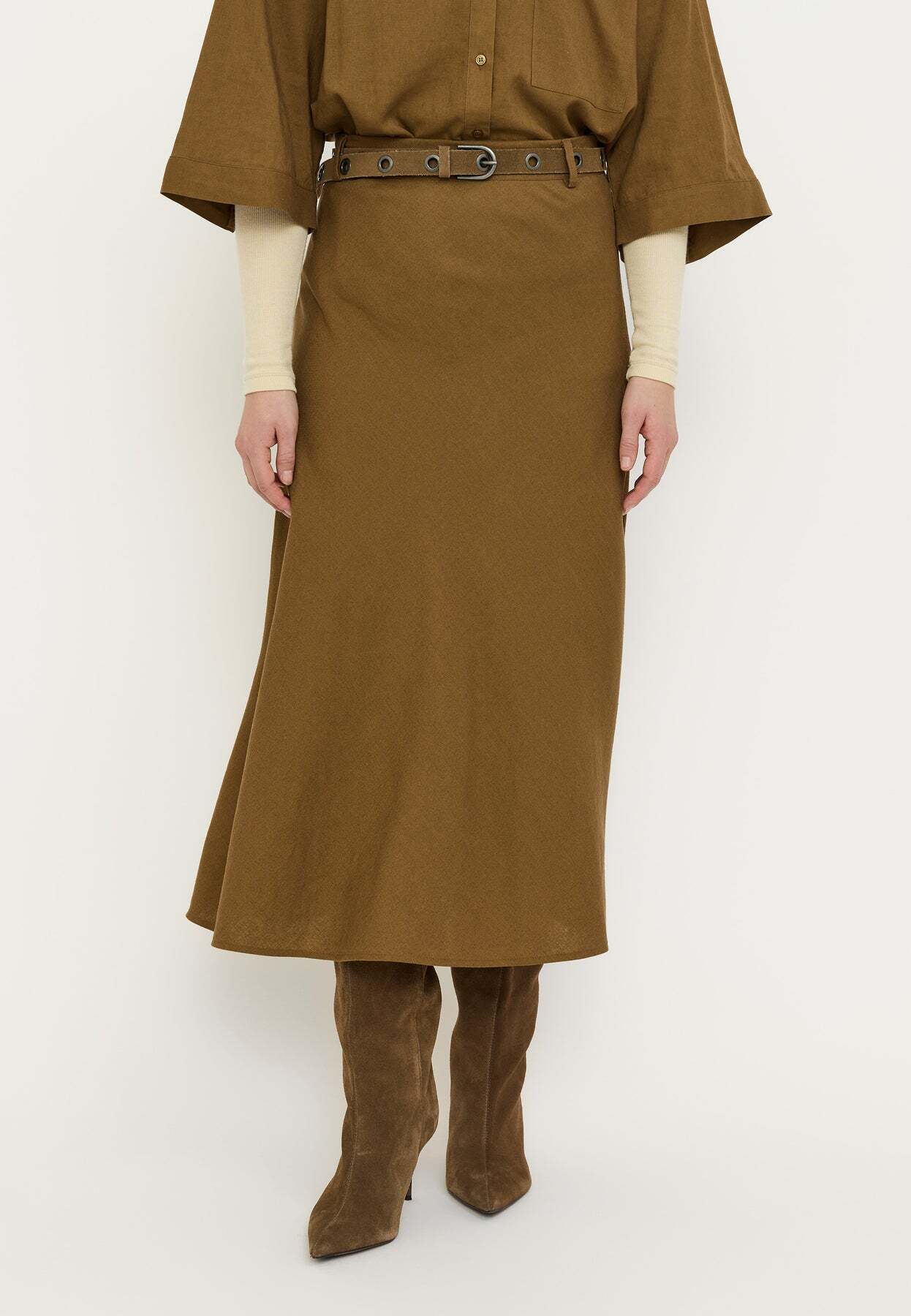 SOFT REBELS ROK YINDI SEPIA