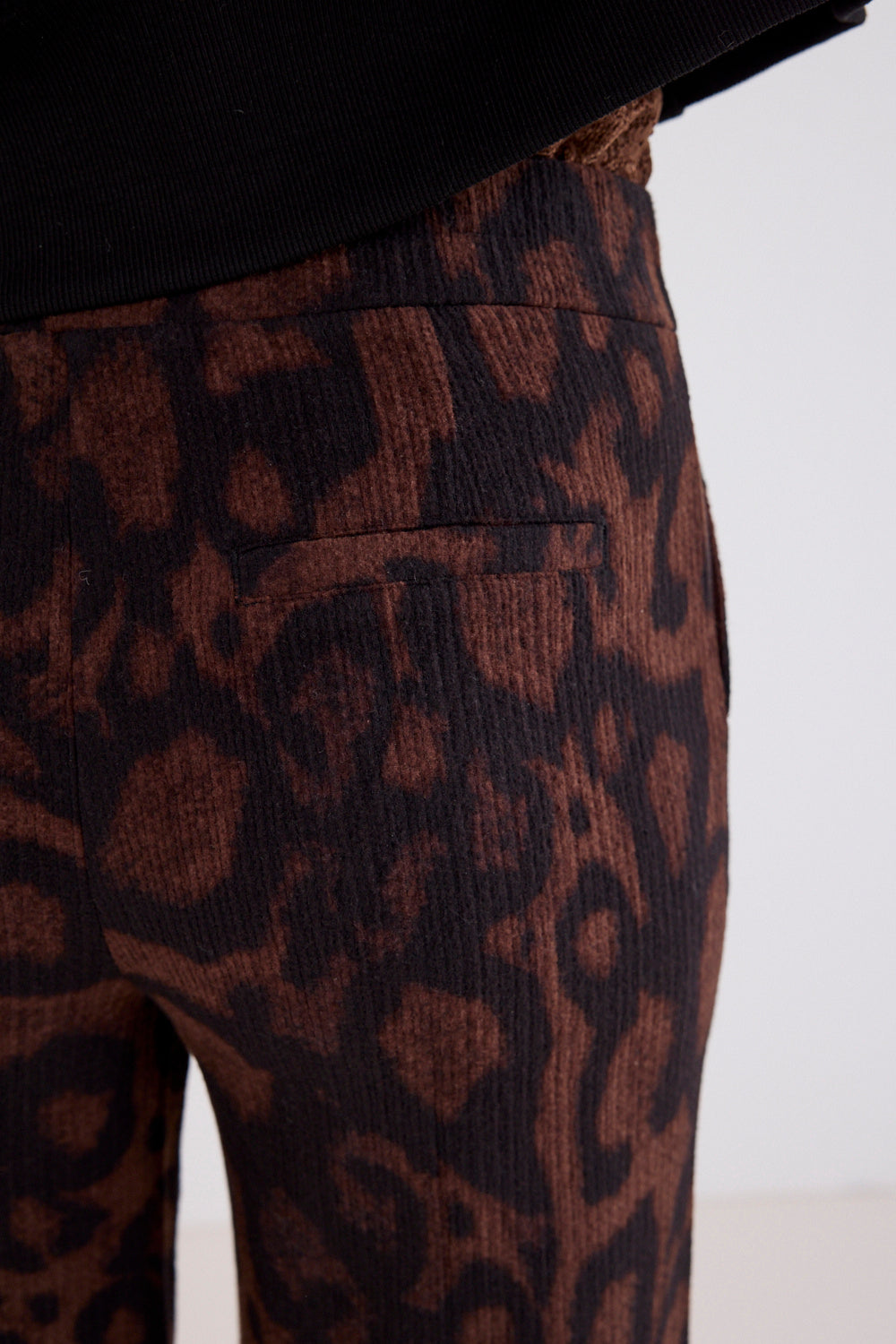 TRAMONTANA BROEK SHADOW DOTS PRINT BROWN