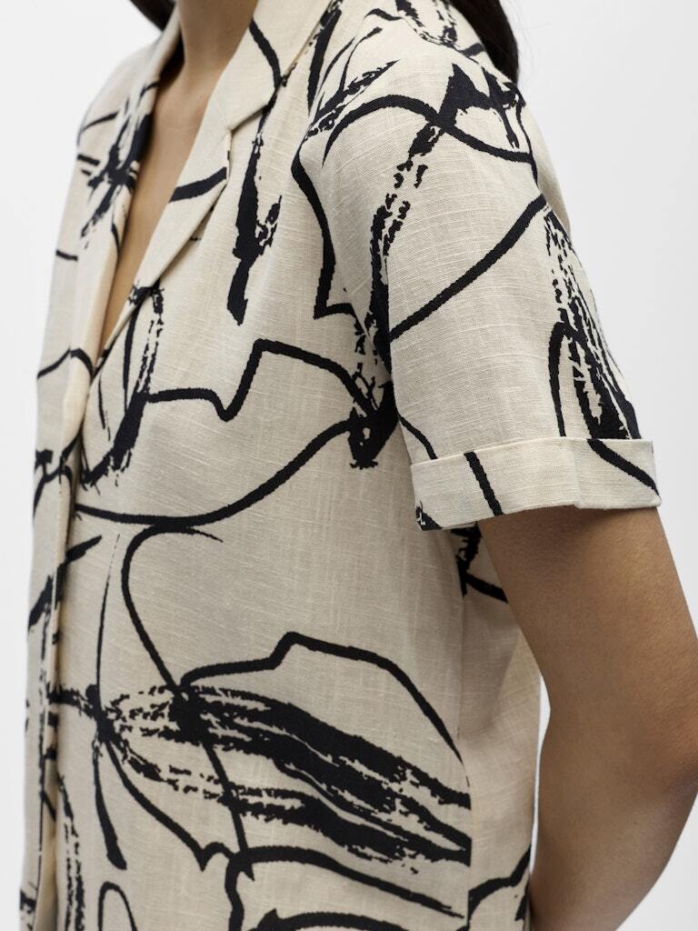 OBJECT TOP SANNE SANDSHELL/BLACK ABSTRACT