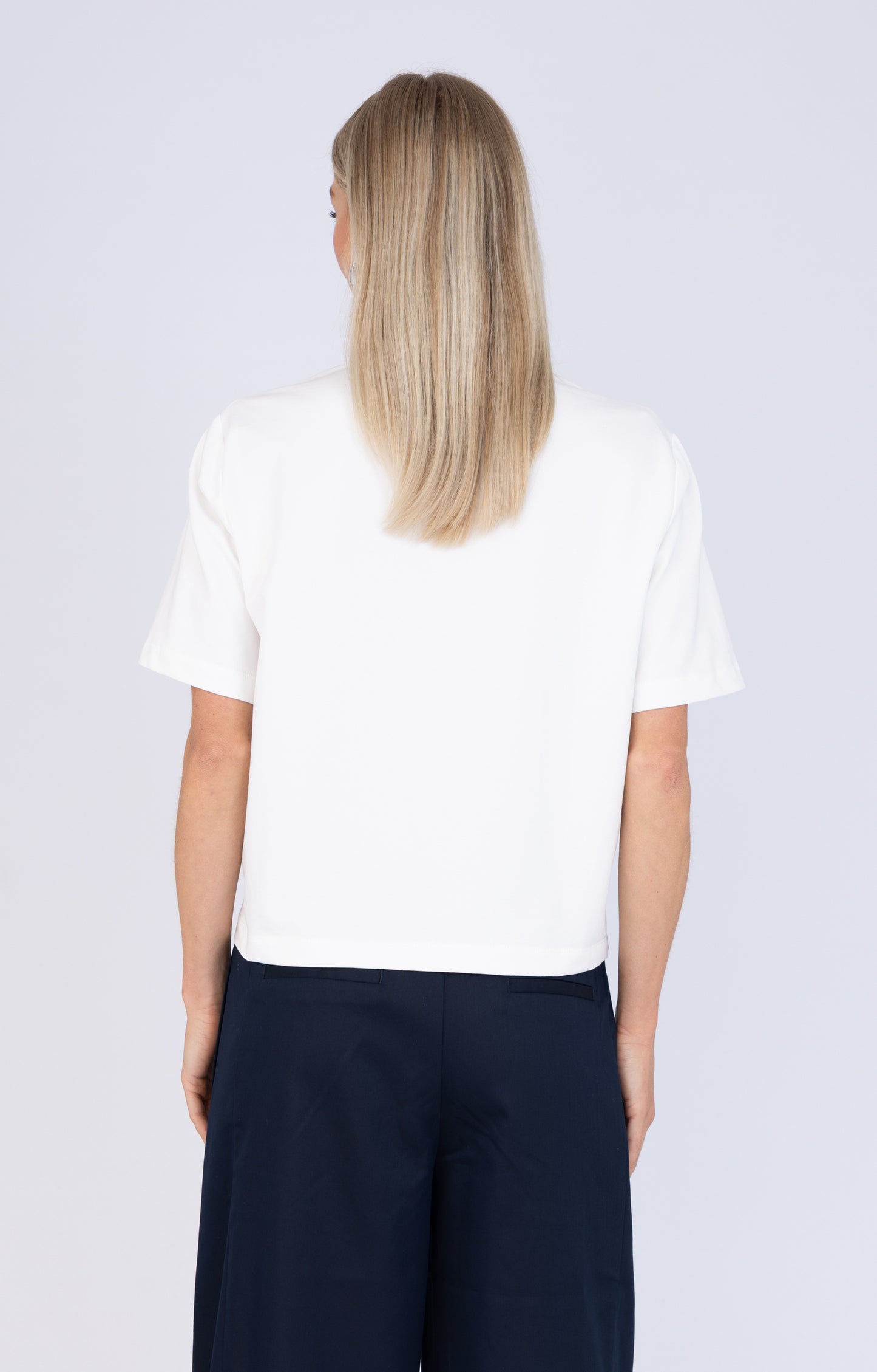 ANNA T-SHIRT BOXY OFF-WHITE SOLID