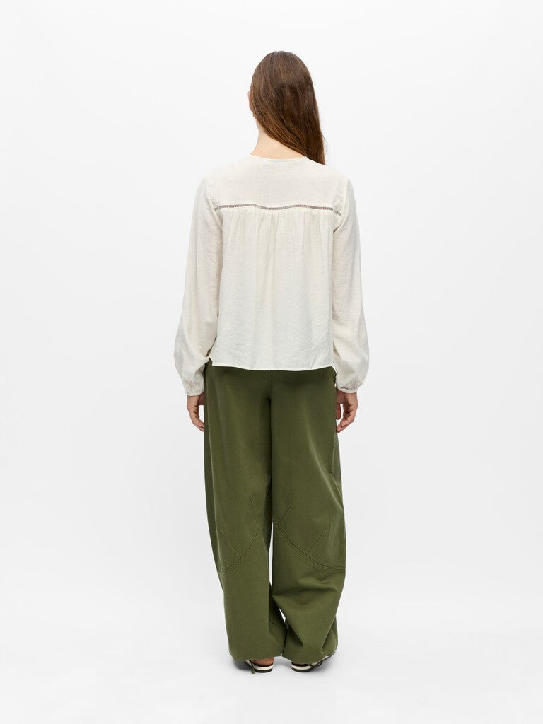OBJECT TOP DANA WHITE