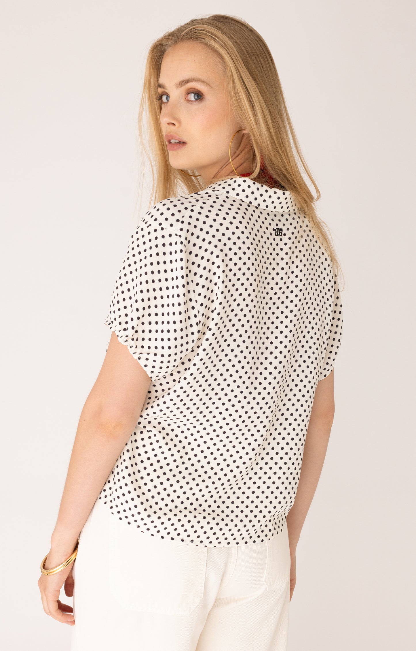 ANNA BLUE BLOUSE DOT ECRU/ZWART