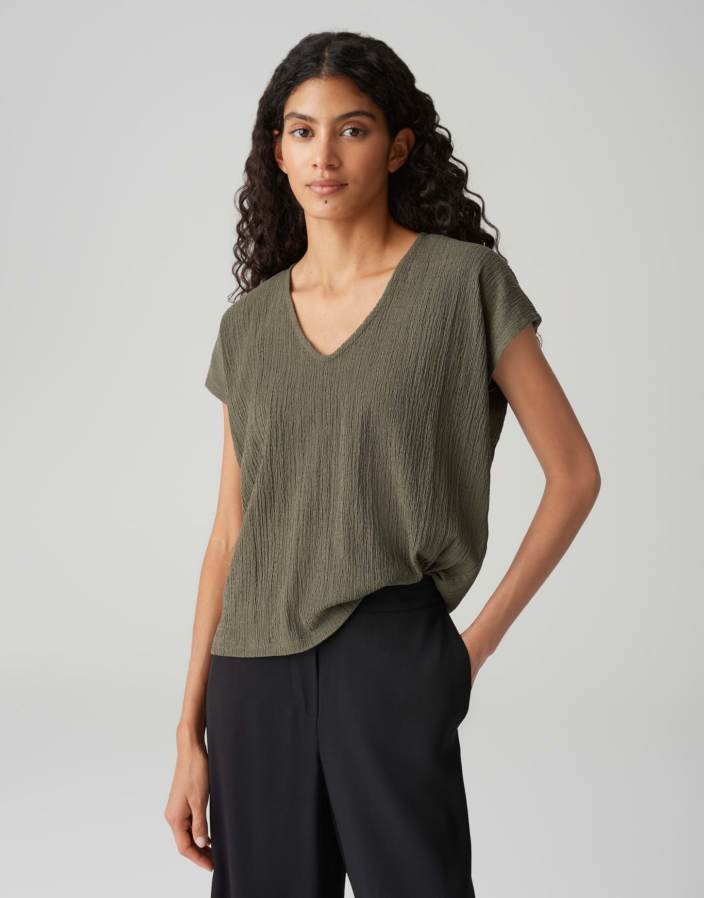 OPUS TOP SIRUKUS STRUCTURE OLIVE LEAF