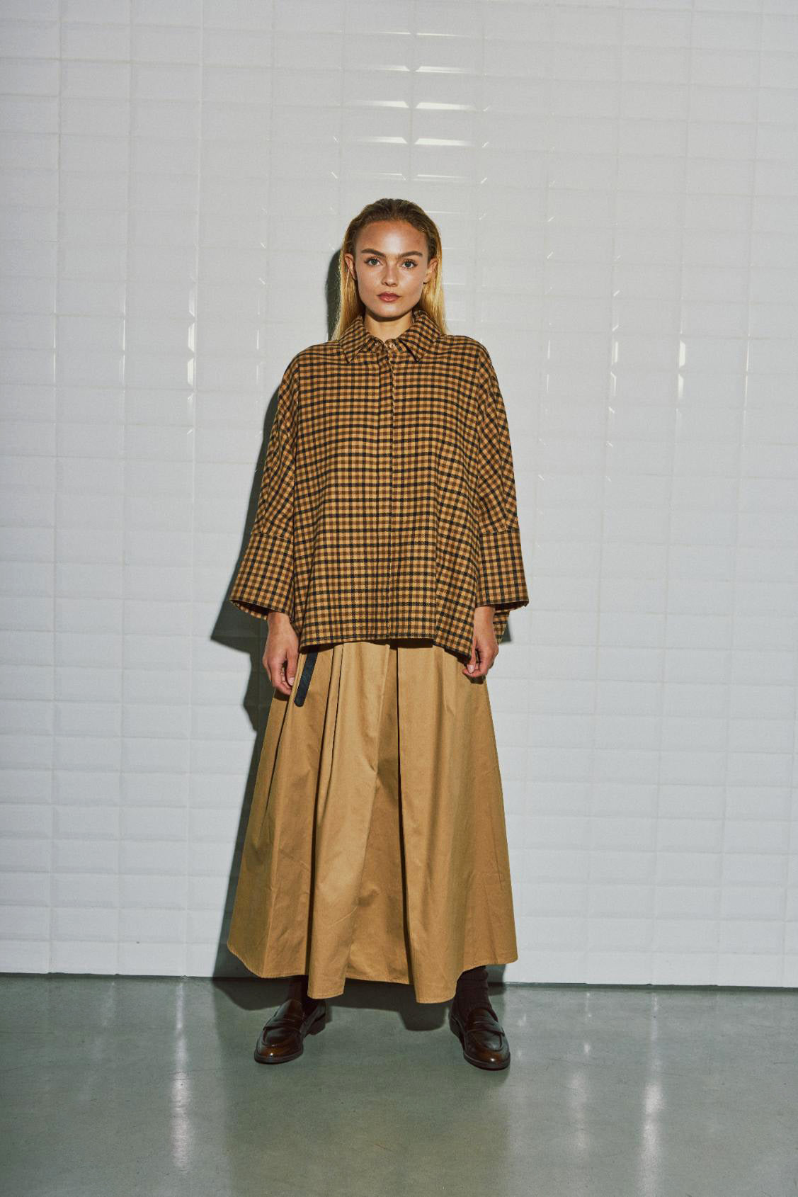 WITHBLACK BLOUSE MADISON CHECK CAMEL