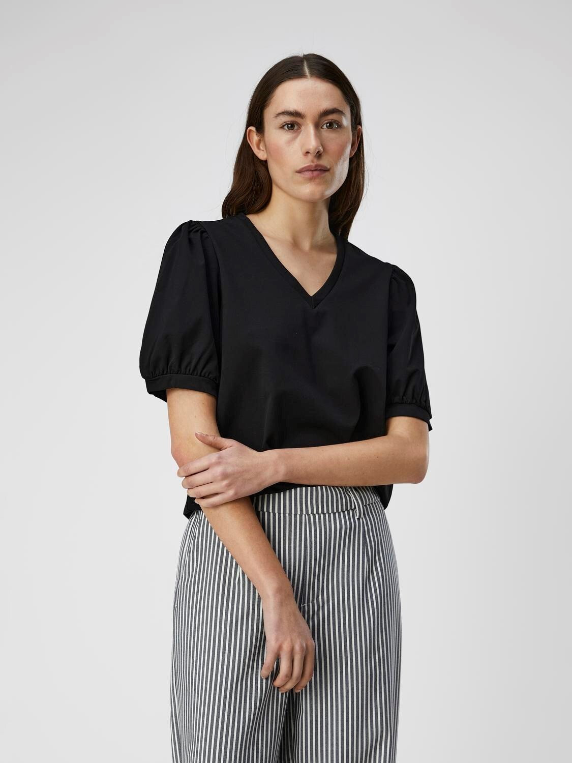 OBJECT TOP CAROLINE BLACK