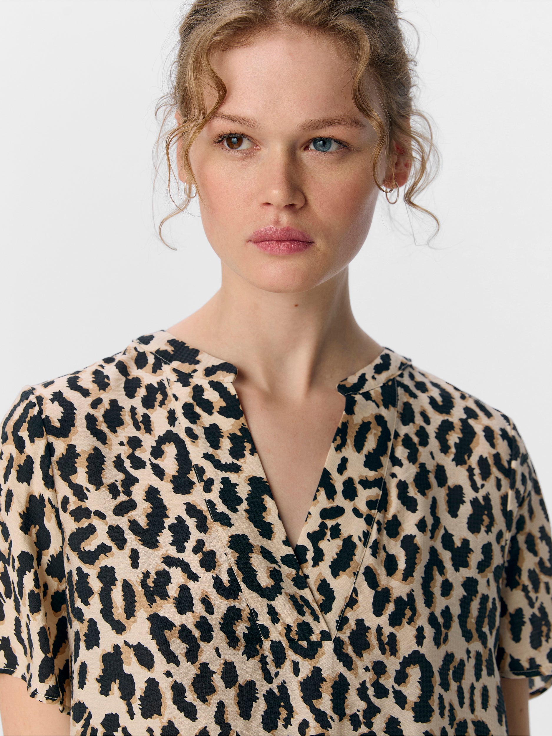 OBJECT TOP KARINA SANDSHELL/LEOPARD