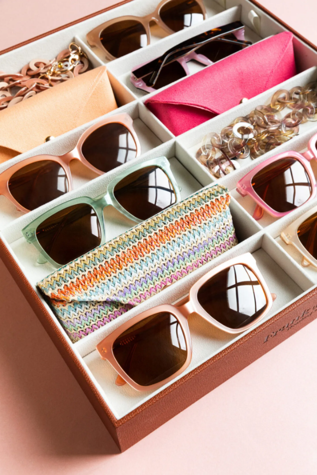 FRANK AND LUCIE ZONNEBRIL EYEDEAL BOTTARGA