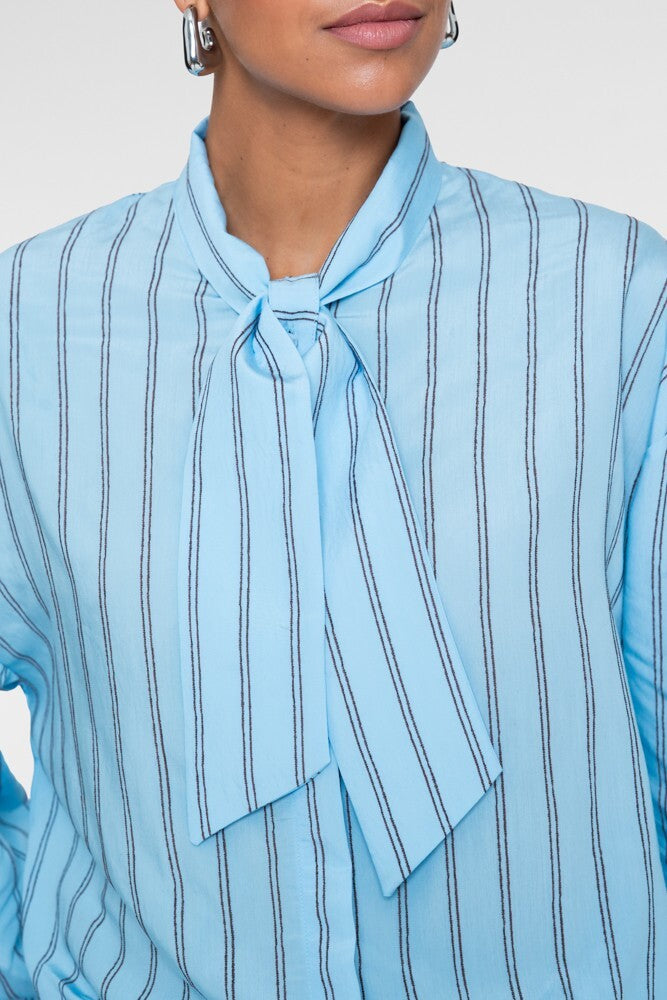 GEISHA BLOUSE MINERAL BLUE/BROWN