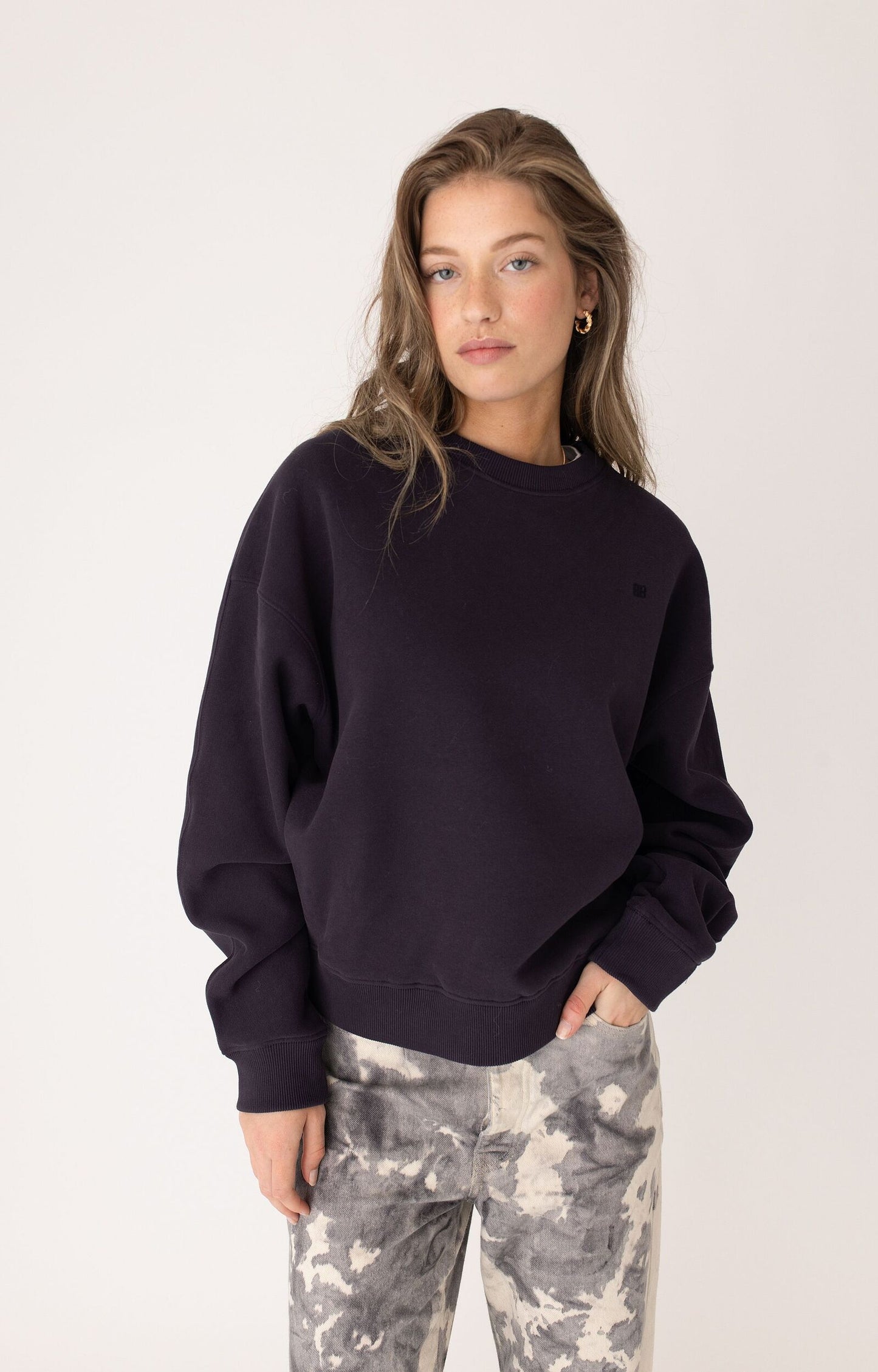 ANNA BLUE SWEATER CREW BIG LOGO DARK BLUE