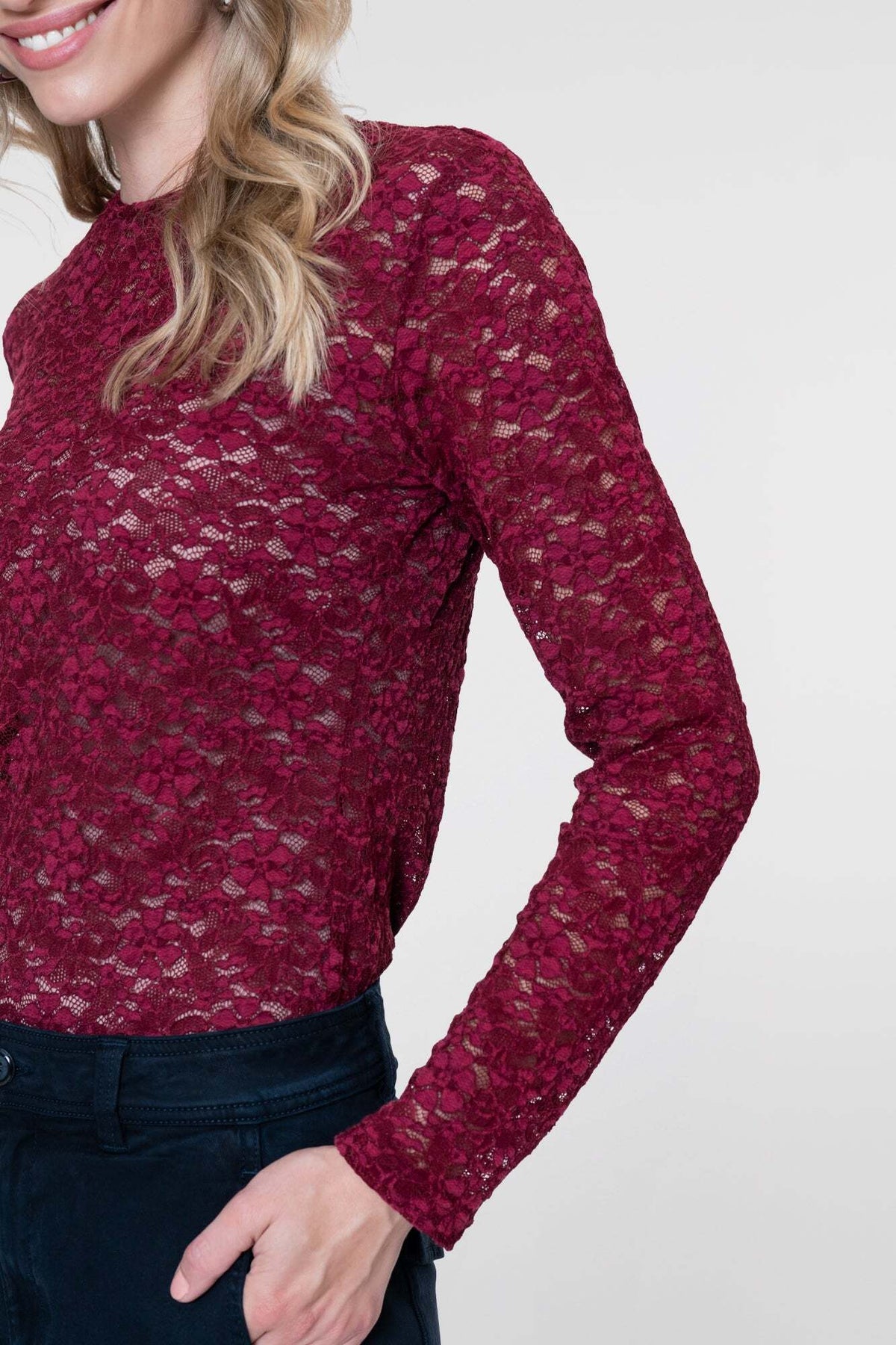 GEISHA LACE TOP BURGUNDY