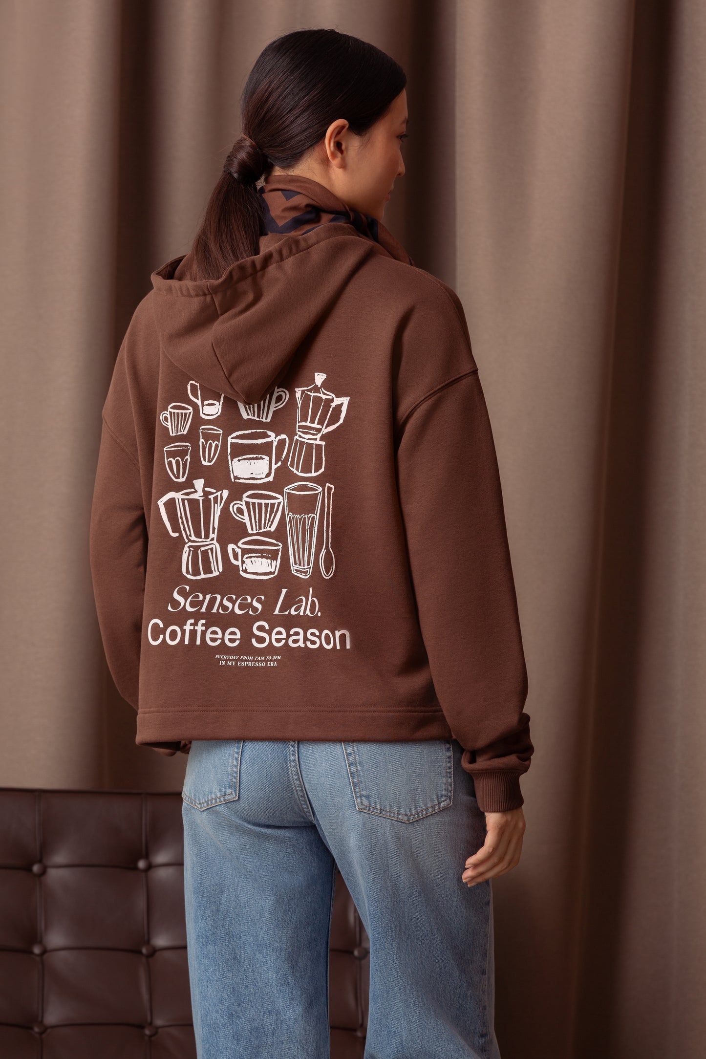 SENSES THE LABEL HOODIE  BACK PRINT BROWNIE