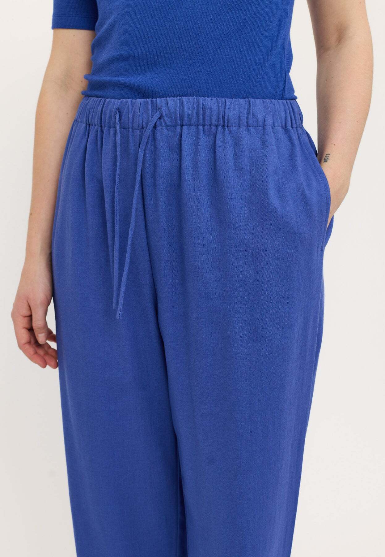 SOFT REBELS BROEK YINDI ULTRA MARINE